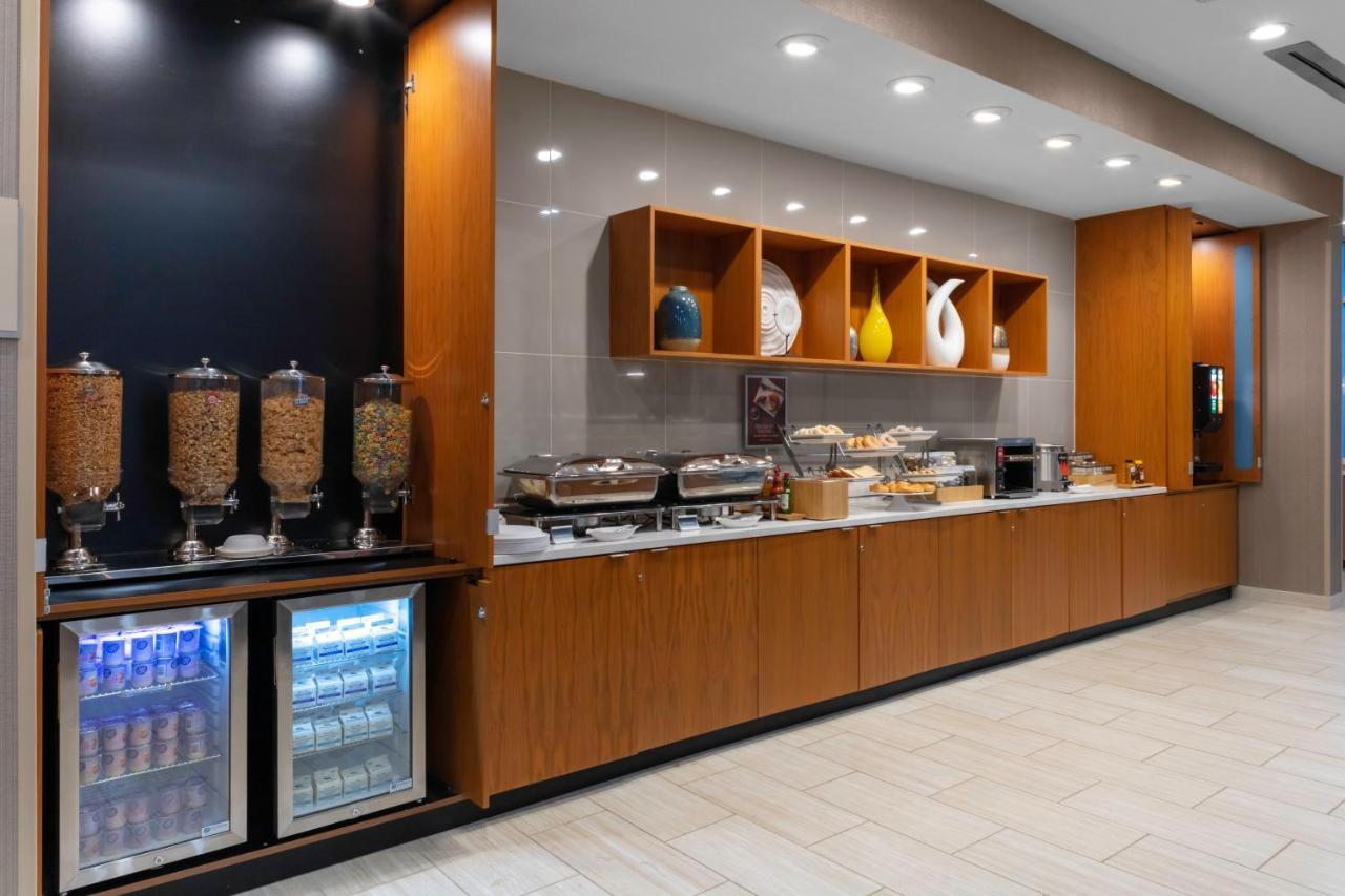 Springhill Suites Kansas City Airport Buitenkant foto