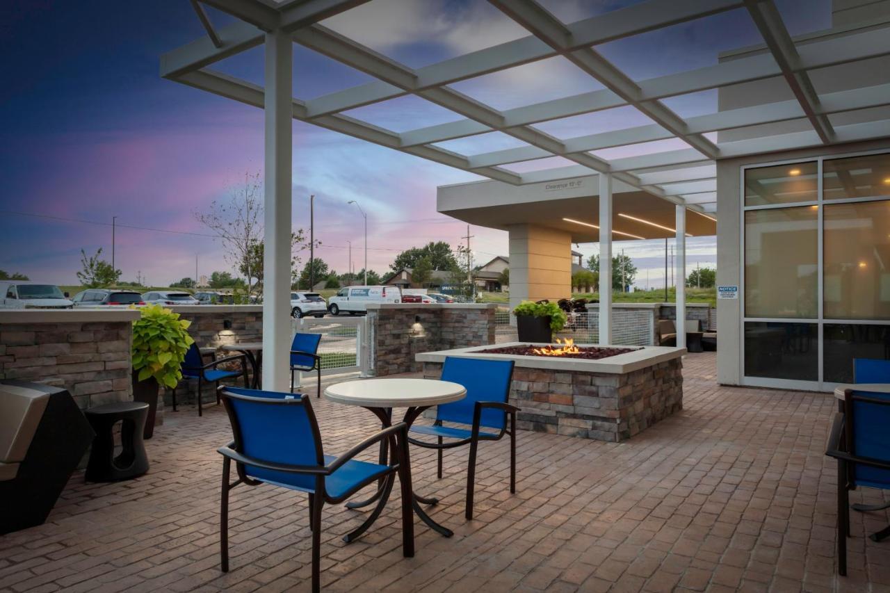 Springhill Suites Kansas City Airport Buitenkant foto